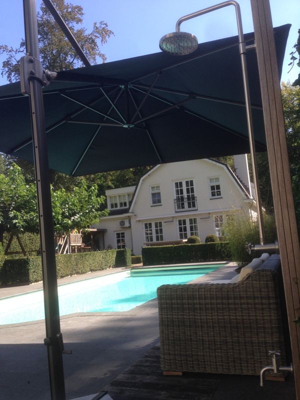 Luxe parasol