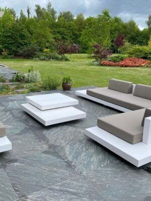 Loungeset met wit aluminium onderstel bezorgd in Dedemsvaart