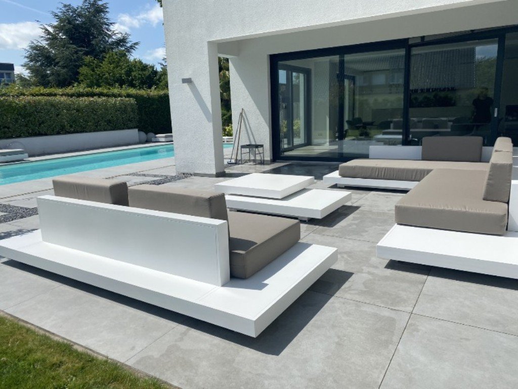 Loungeset Ibiza aluminium met taupe kussens in Bochum Duitsland